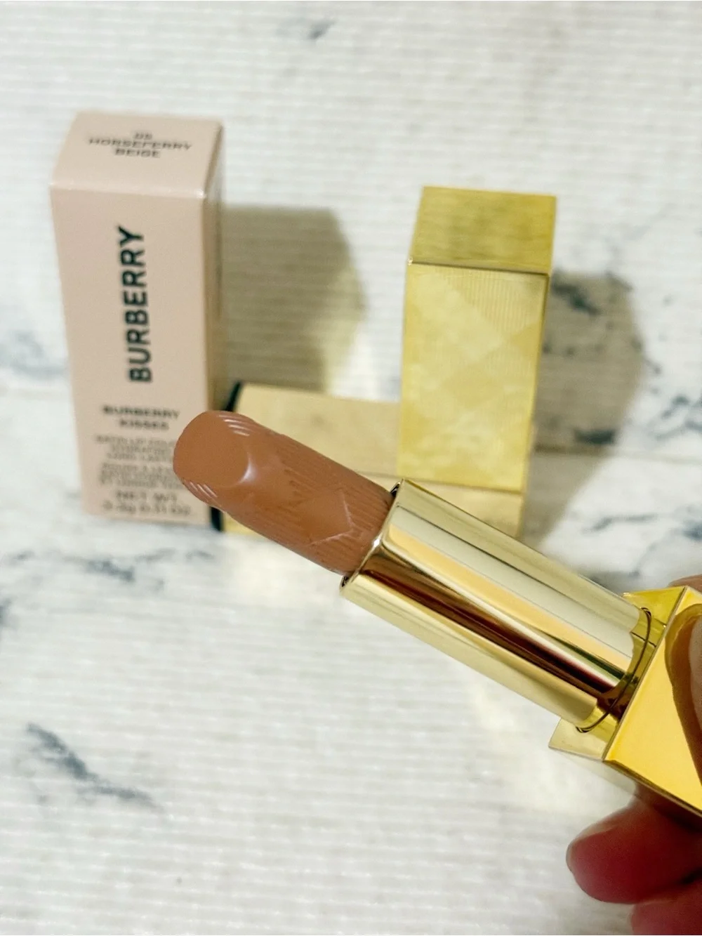 Burberry Kisses Satin Lipstick: No. 05 Horseferry Beige